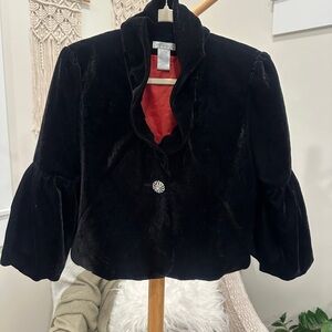 Worthington Black Velvet Cropped Jacket Ruffle Collar Jewel Button Medium